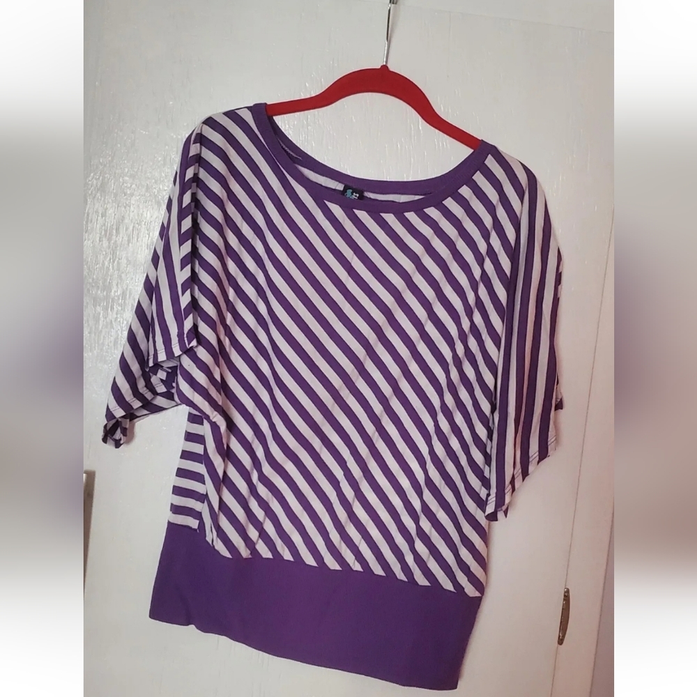 Weavers juniors striped tee size L